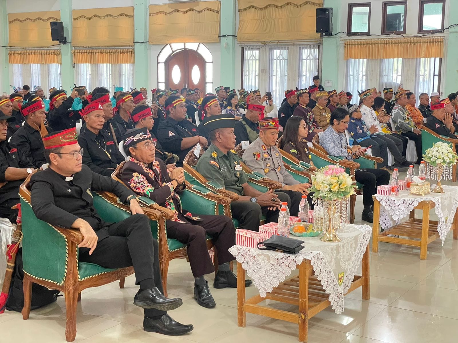 Hadir di Musda III DAD, Kapolres Gumas Dukung Sinergi Hukum Positif dan Falsafah Huma Betang