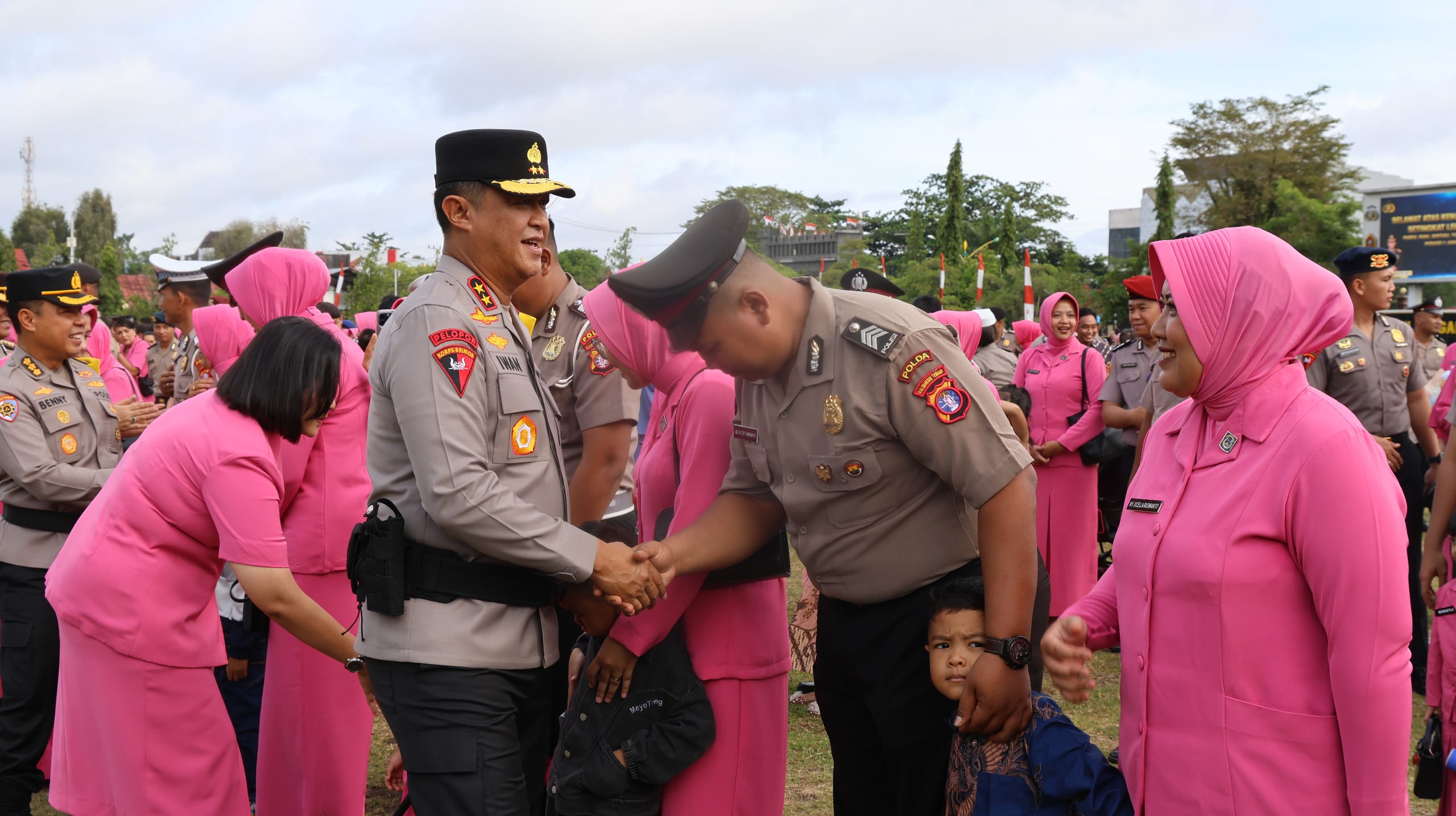 Kenaikan Pangkat Jadi Hadiah Akhir Tahun bagi 857 Personel Polda Kalteng