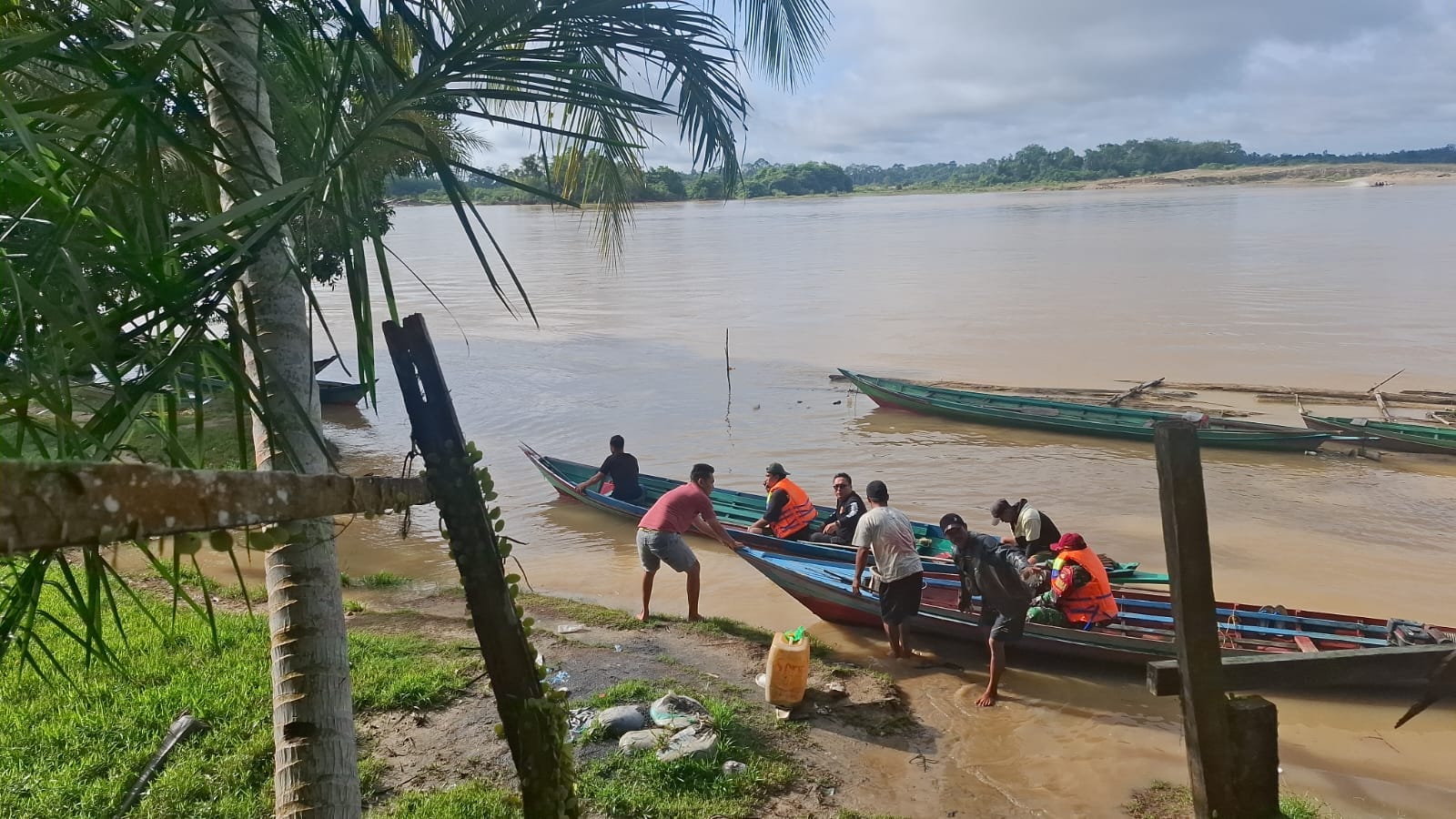 Tim Gabungan Lakukan Pencarian Korban Diduga Tenggelam