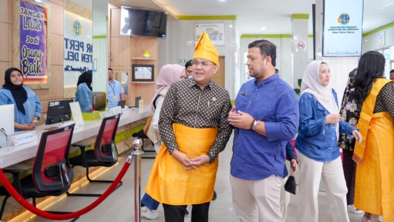 Kunjungan Kerja Wamen ATR/BPN ke Sumut, Pantau Layanan WBBM dan Serahkan Sertipikat Tanah