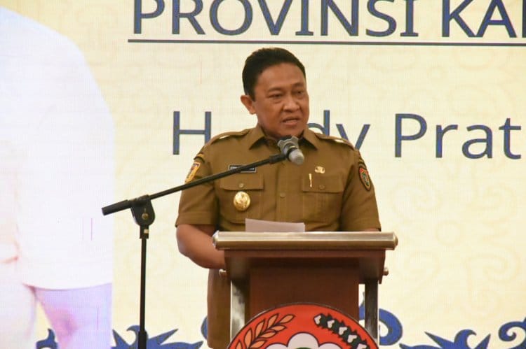 Pelantikan Pengurus DPD HWK Kalteng, Harapan Wagub Edy Pratowo untuk Perempuan