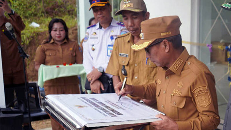Bupati Mura Resmikan Gedung Baru Kantor Kelurahan Saripoi