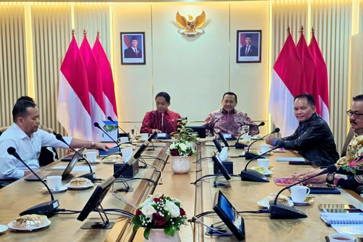 Gubernur Kalteng Gelar Pertemuan dengan Menteri Kehutanan RI Bahas Penanganan Karhutla dan Ketahanan Pangan
