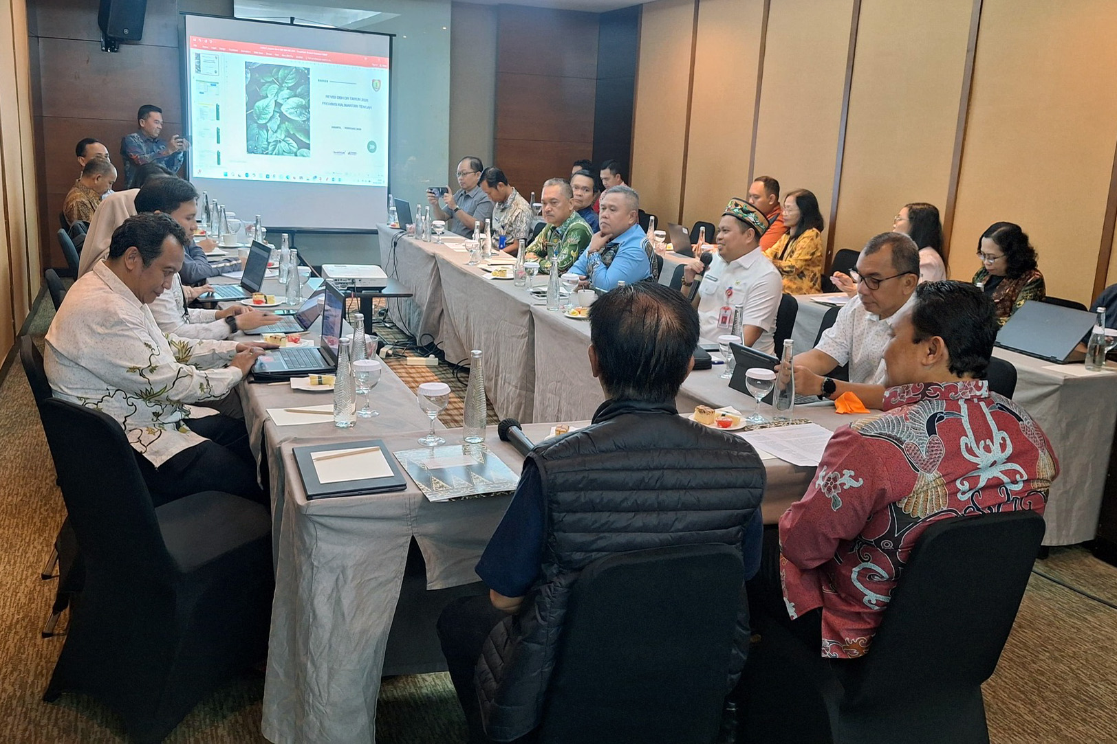 Pentingnya Pengelolaan Hutan Secara Berkelanjutan, Wagub Kalteng Pimpin Pertemuan Dengan Stakeholders Bidang Kehutanan