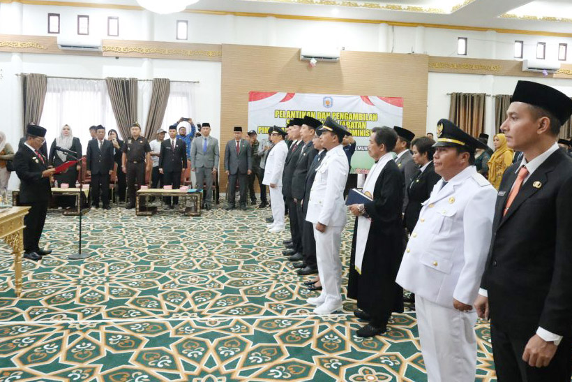 Bupati Heriyus Lantik Pejabat Lingkup Mura