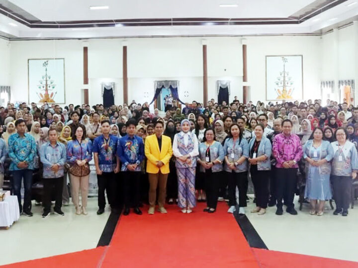 Narsum Seminar Akademik UT Palangka Raya, Ketua Dekranasda Kalteng Dorong Inovasi di Kalangan Mahasiswa