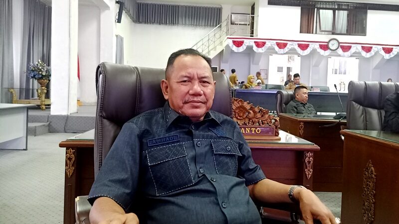 Dewan Barut Dukung Penuh Rencana Pembangunan Mushola di Bandara HMS Muara Teweh