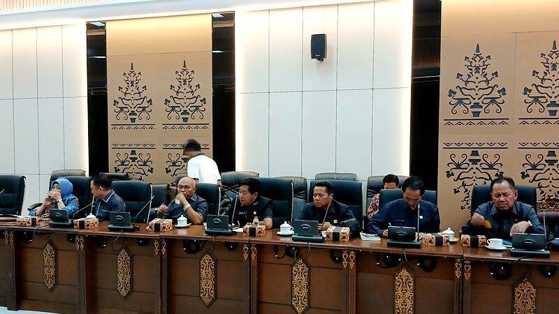Rapat Dengar Pendapat DPRD Barut, Patih Herman Soroti Truk Batu Bara Pelat Luar Daerah dan Minim Tenaga Kerja Lokal