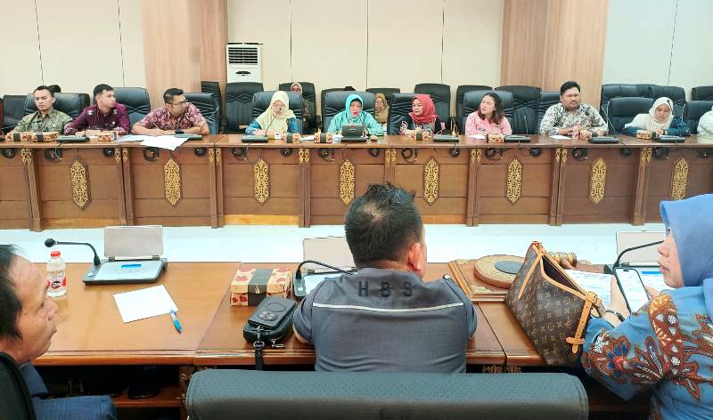 DPRD Soroti Gaji 25 PPPK Paruh Waktu DLH Barut Turun Dibanding Saat Honorer