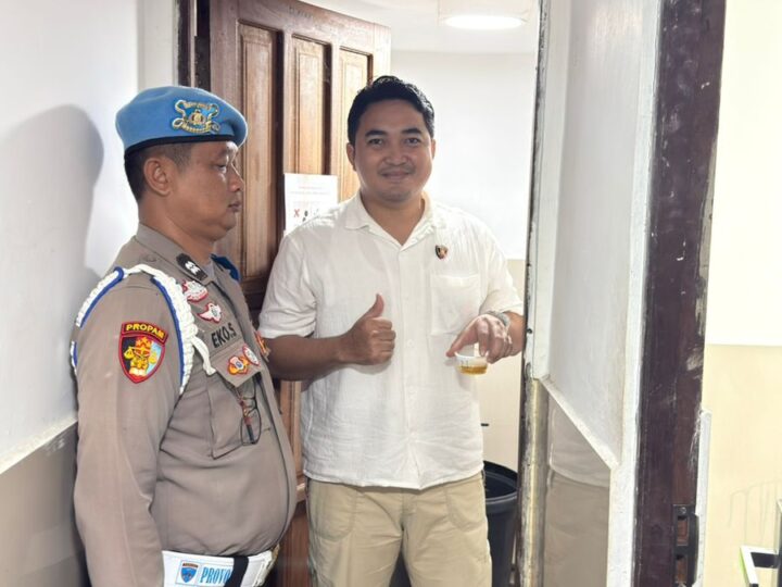 Internal Bersih, 14 Personel Satresnarkoba Polres Kapuas Jalani Tes Urine Mendadak