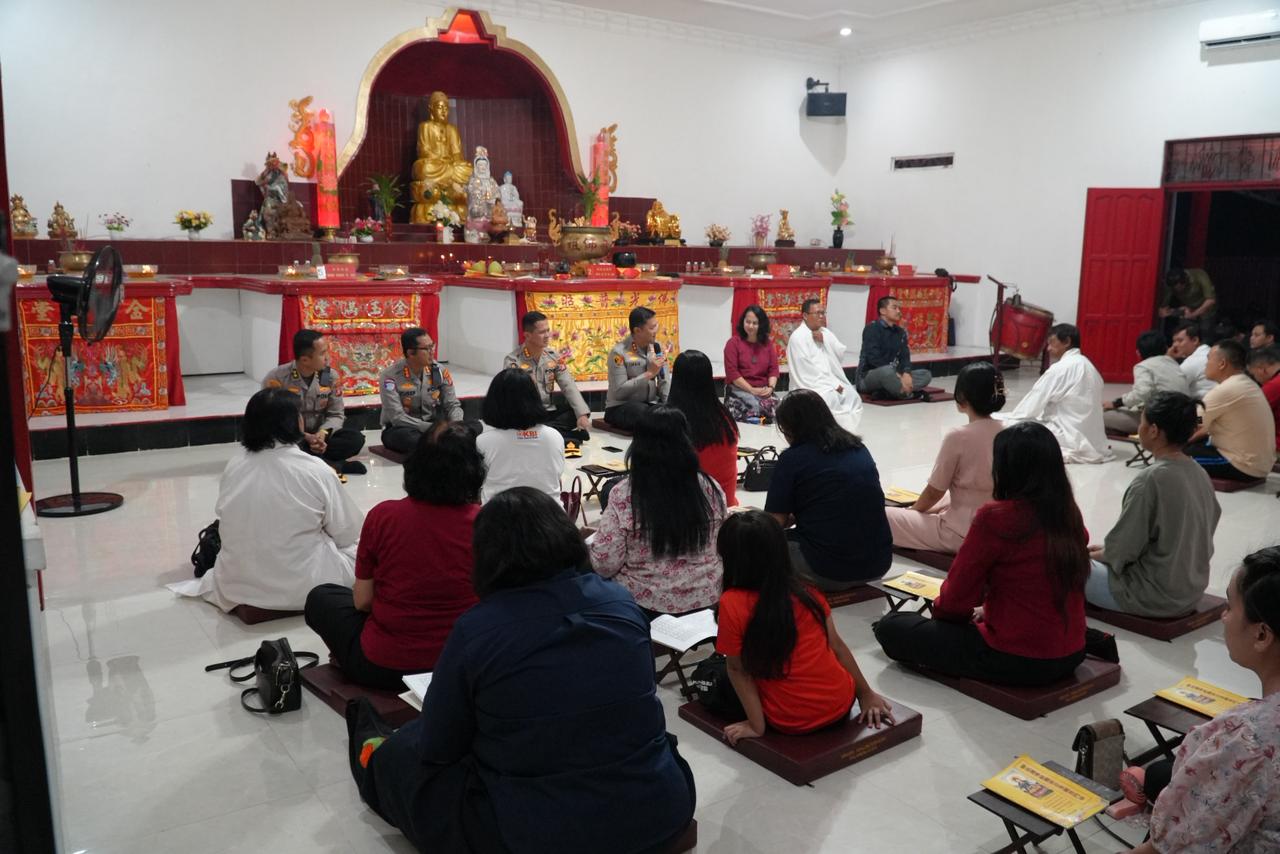 Kapolda Kalteng Tinjau Langsung Perayaan Imlek di Palangka Raya, Tekankan Toleransi dan Keamanan