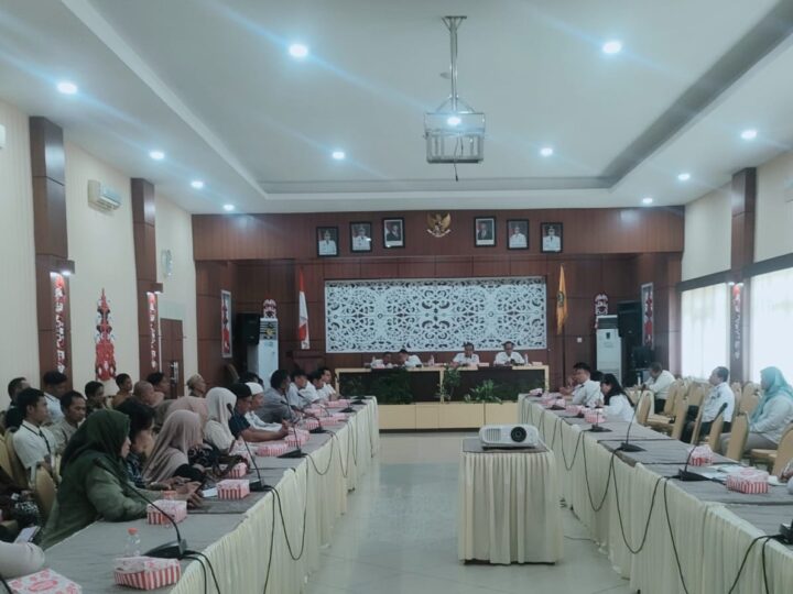 Pemkab Kapuas Sosialisasikan Relokasi Pedagang Jalan Sudirman untuk Pembangunan Waterfront City