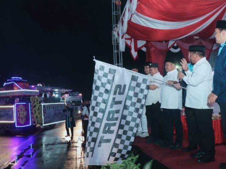 Ratusan Warga Semarakkan Pawai Takbiran Idul Fitri 1447 H di Kuala Kapuas