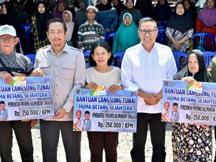 Salurkan Bantuan di Sukamara, Plt Sekda Kalteng Sampaikan KHBS untuk Memastikan Masyarakat Terpenuhi Kebutuhan Dasarnya