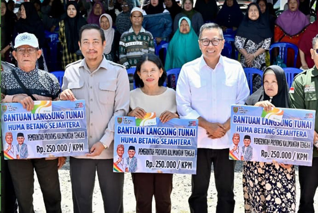 Salurkan Bantuan di Sukamara, Plt Sekda Kalteng Sampaikan KHBS untuk Memastikan Masyarakat Terpenuhi Kebutuhan Dasarnya