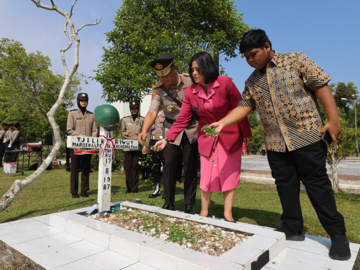 HUT ke-31, Polda Kalteng Gelar Ziarah di TMP Sanaman Lampang, Tegaskan Komitmen Profesionalisme