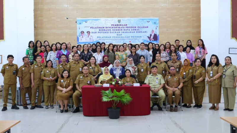 Disdagperin Kalteng Gelar Pelatihan Diversifikasi Produk Olahan Makanan Ringan dan Pelatihan Pengemasan Produk