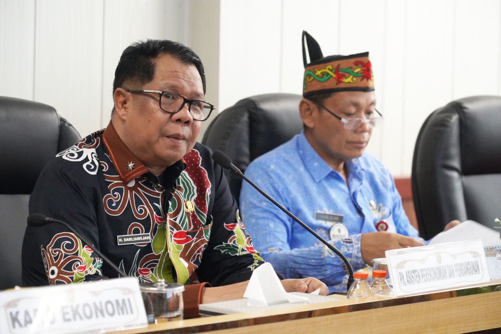 Plt Asisten Bidang Ekobang Pimpin Rapat Sinkronisasi Penilaian BLUD