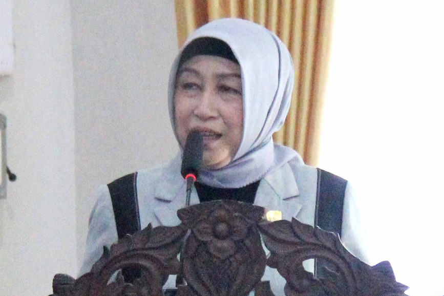 Hadiri Pembukaan Konsultasi Publik Rancangan Awal RKPD, Ketua DPRD Barut Sampaikan Paparannya