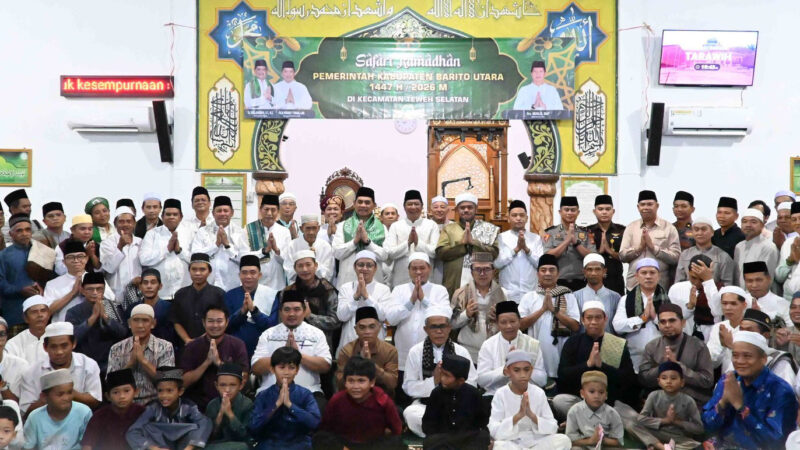 Anggota DPRD Barut Hadiri Safari Ramadhan di Desa Bukit Sawit
