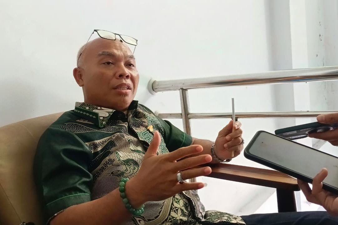 Kabut Asap Ganggu Warga Barito Utara, DPRD Dorong Pembagian Masker dan Perlindungan Pelajar
