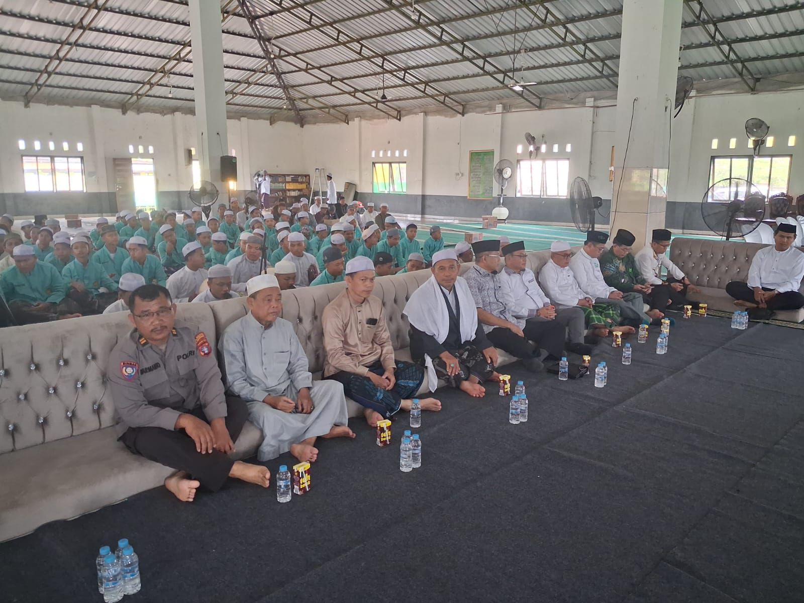 Polresta Palangka Raya Hadiri Wisuda Santri, Wujud Dukungan pada Pendidikan Berbasis Keagamaan