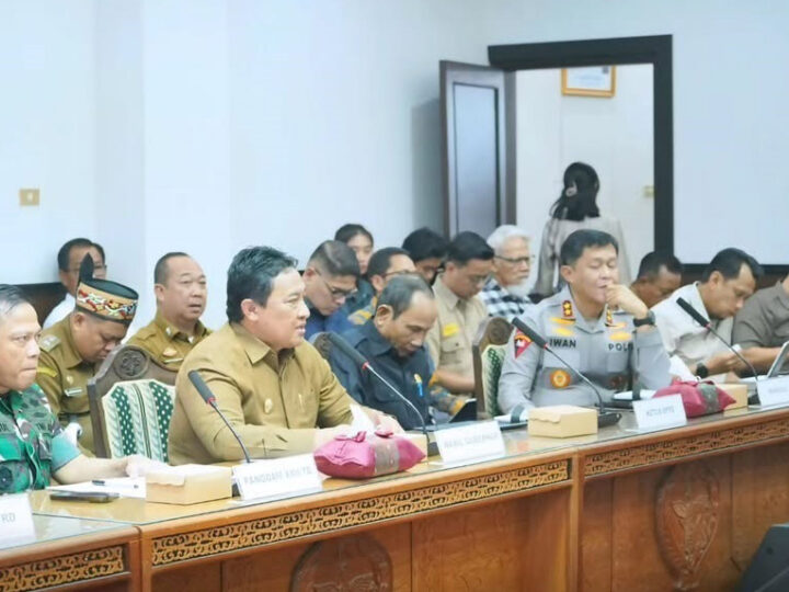 Wagub Ikuti Rapat Dengar Pendapat DPRD Bersama Aliansi Penambang Rakyat Kalimantan Tengah