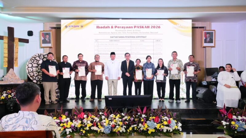 Paskah di Kementerian ATR/BPN, Menteri Nusron Ajak Bangkit Bersama dan Tebar Kepedulian