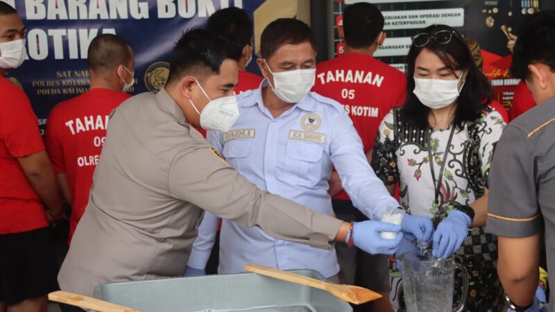 Polres Kotim Hancurkan Barang Bukti Sabu 1,29 Kg, 11 Kasus Narkoba Terungkap