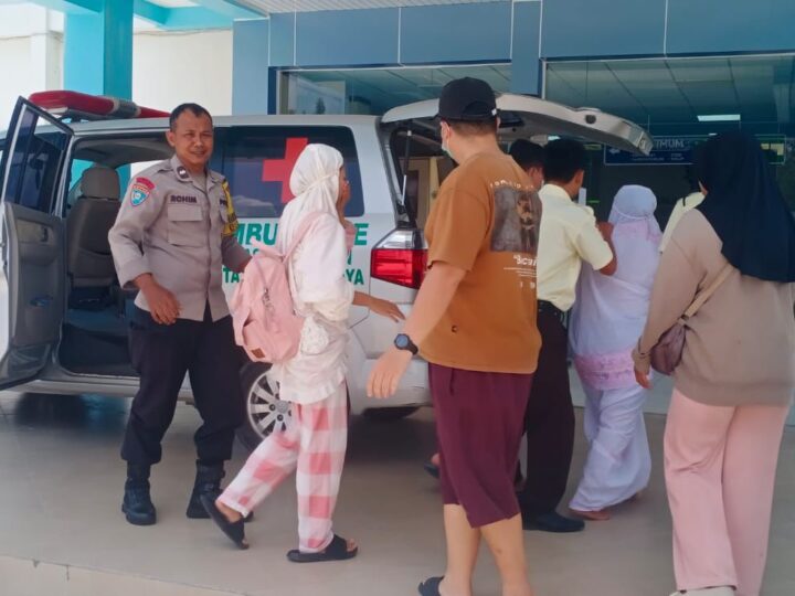 Tangis Keluarga Pecah Saat ODGJ di Langkai Dievakuasi, Polisi Hadir dengan Pendekatan Humanis