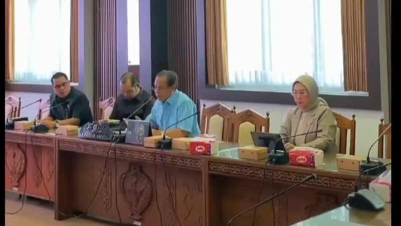 Pansus DPRD Rapat bersama Pemprov Kalteng Bahas Dua Raperda