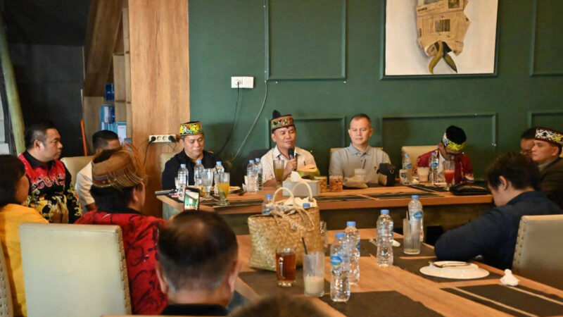 Gubernur Kalteng Hadiri Pertemuan Bersama Tokoh Dayak Kaltim