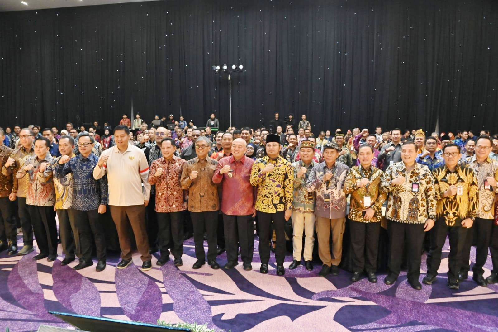 Gubernur Kalteng Agustiar Sabran Hadiri Apresiasi Pemda Berprestasi 2026 Regional Kalimantan di Balikpapan