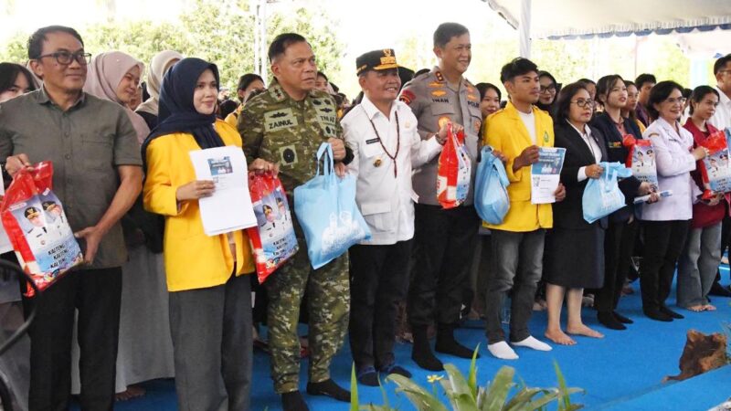 Gubernur Resmi Buka Pasar Murah untuk Mahasiswa pada Momen Hari Jadi Kalteng Ke-69
