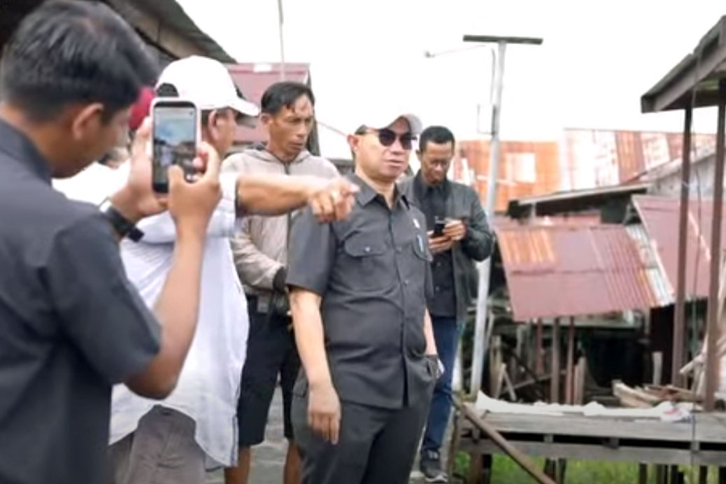 Bentuk Kepedulian, Waket III DPRD Kalteng Kunjungi Lokasi Kebakaran di Kawasan Mendawai