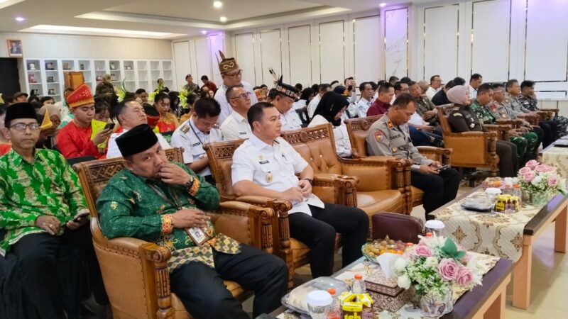 Wabup Kapuas Lepas Kontingen FBIM 2026, Target Tampil Maksimal di Palangka Raya