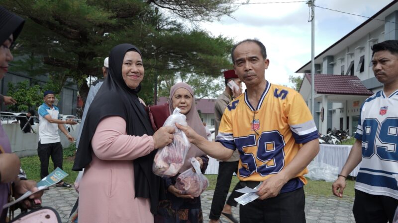 Kejati Kalteng Tebar Ribuan Paket Daging Kurban pada Iduladha 1447 H
