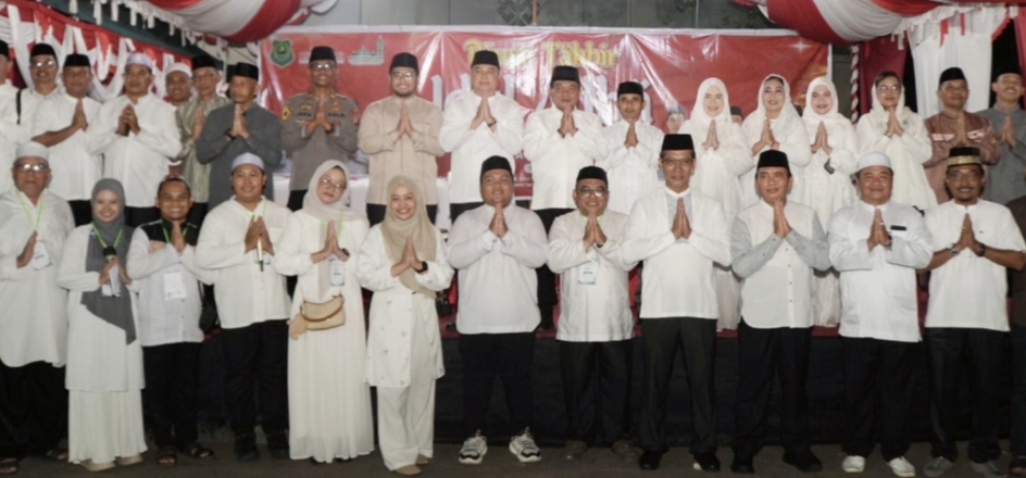 Ribuan Warga Meriahkan Pawai Takbir Idul Adha di Kuala Kapuas