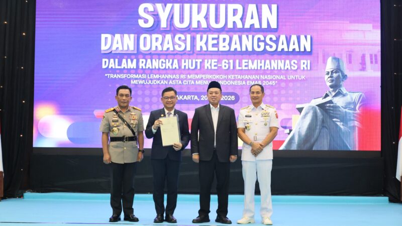 Menteri Nusron Serahkan Sertipikat Aset Lemhannas RI, Tegaskan Pentingnya Perlindungan Aset Negara