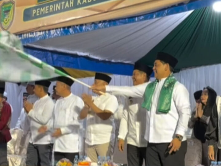 Ketua Komisi III DPRD Barito Utara Apresiasi Semangat Masyarakat dan Peserta Pawai Tanglong Iduladha 1447 H