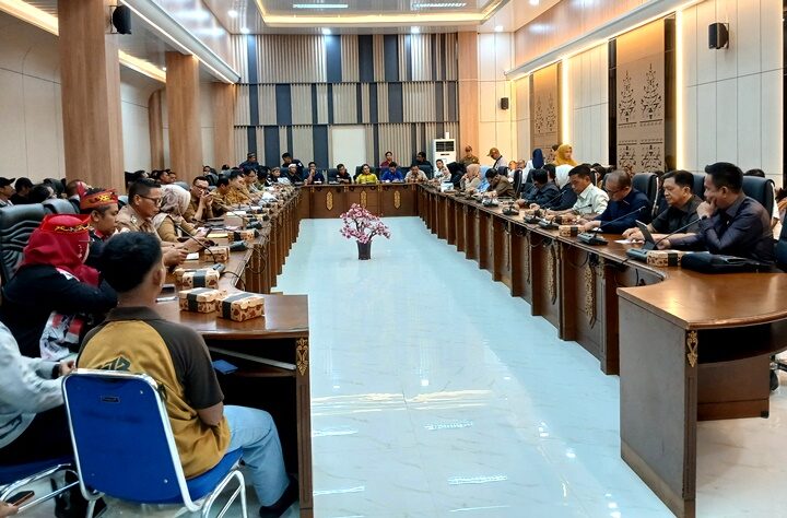 Gelar RDP, DPRD dan Pemkab Barito Utara Bahas Pengembangan WPR