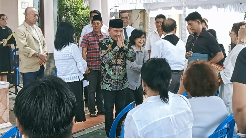 Melayat ke Rumah Duka Alm Tatie Kena Laba, Gubernur Kalteng Sampaikan Ucapan Duka Mendalam