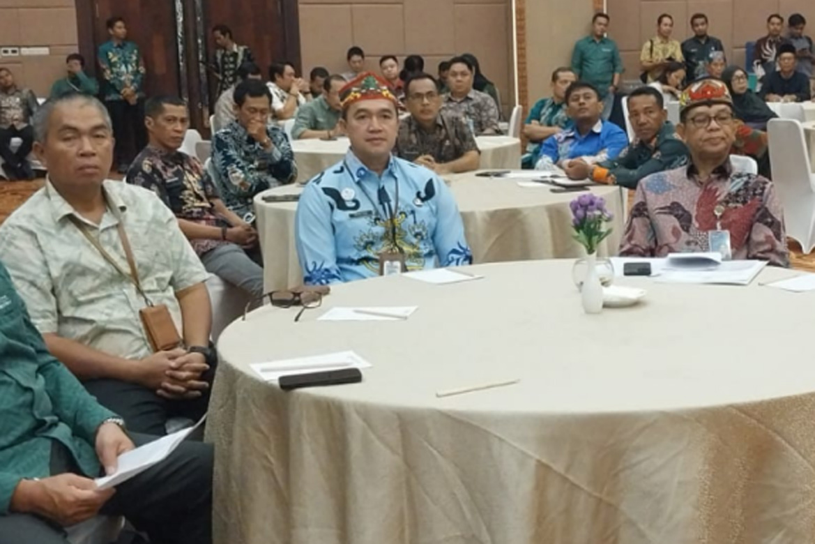 Dishut Kalteng Hadiri Penandatanganan Consent FPIC/PADIATAPA untuk Restorasi Ekosistem Gambut di Kapuas