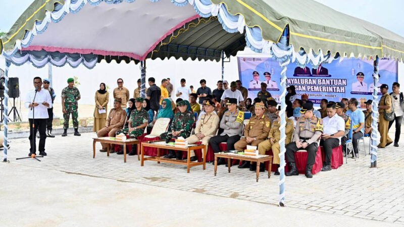 Plt. Sekda : Jaga stabilitas Harga Bapok, Pemprov Kalteng Salurkan 2.000 Paket Sembako dan Penyaluran Bantuan Presiden