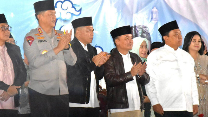 Sambut Hari Idul Fitri 1447 H, Gubernur Kalteng Lepas Peserta Pawai Takbiran