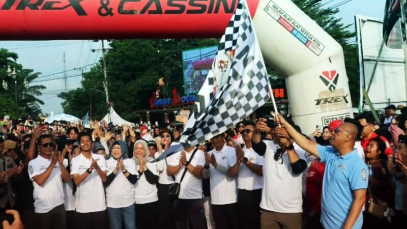 Perkuat Sinergi, Pimpinan DPRD Barito Utara Ikuti Jalan Sehat dan Senam Bersama Peringatan Hari Bhayangkara ke-80