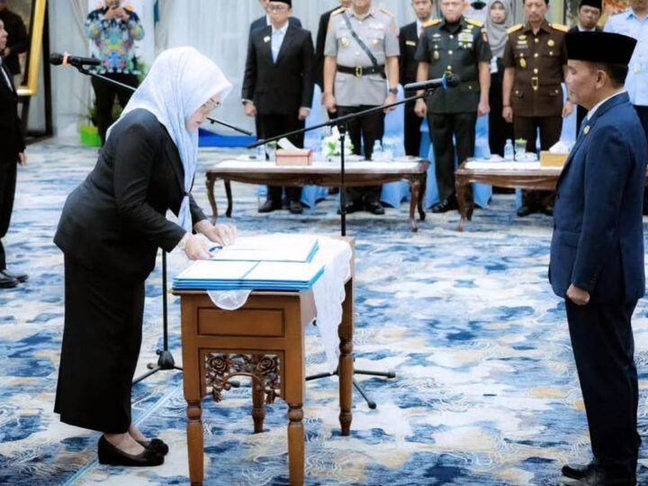 Gubernur Kalteng Lantik 8 Pejabat Pimpinan Tinggi Pratama, Adiah Chandra Sari Jabat Kepala Diskominfosantik