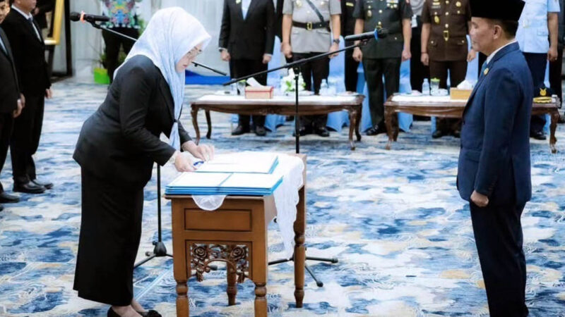 Gubernur Kalteng Lantik 8 Pejabat Pimpinan Tinggi Pratama, Adiah Chandra Sari Jabat Kepala Diskominfosantik