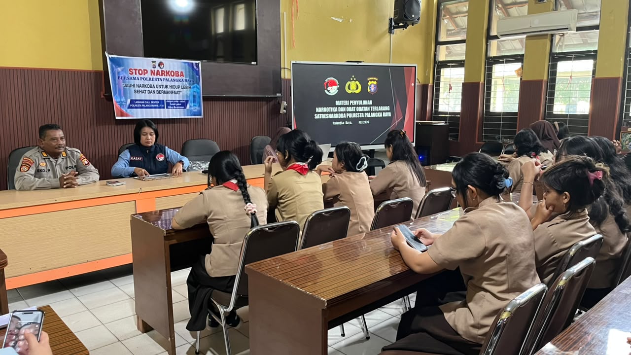 Cegah Penyalahgunaan Narkoba Sejak Dini, Polisi Edukasi Siswa SMAN 1 Palangka Raya