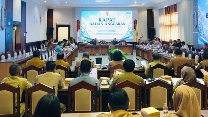 Pembahasan Raperda Pertanggungjawaban Pelaksanaan APBD 2025 oleh Banggar DPRD Bersama TAPD Kalteng